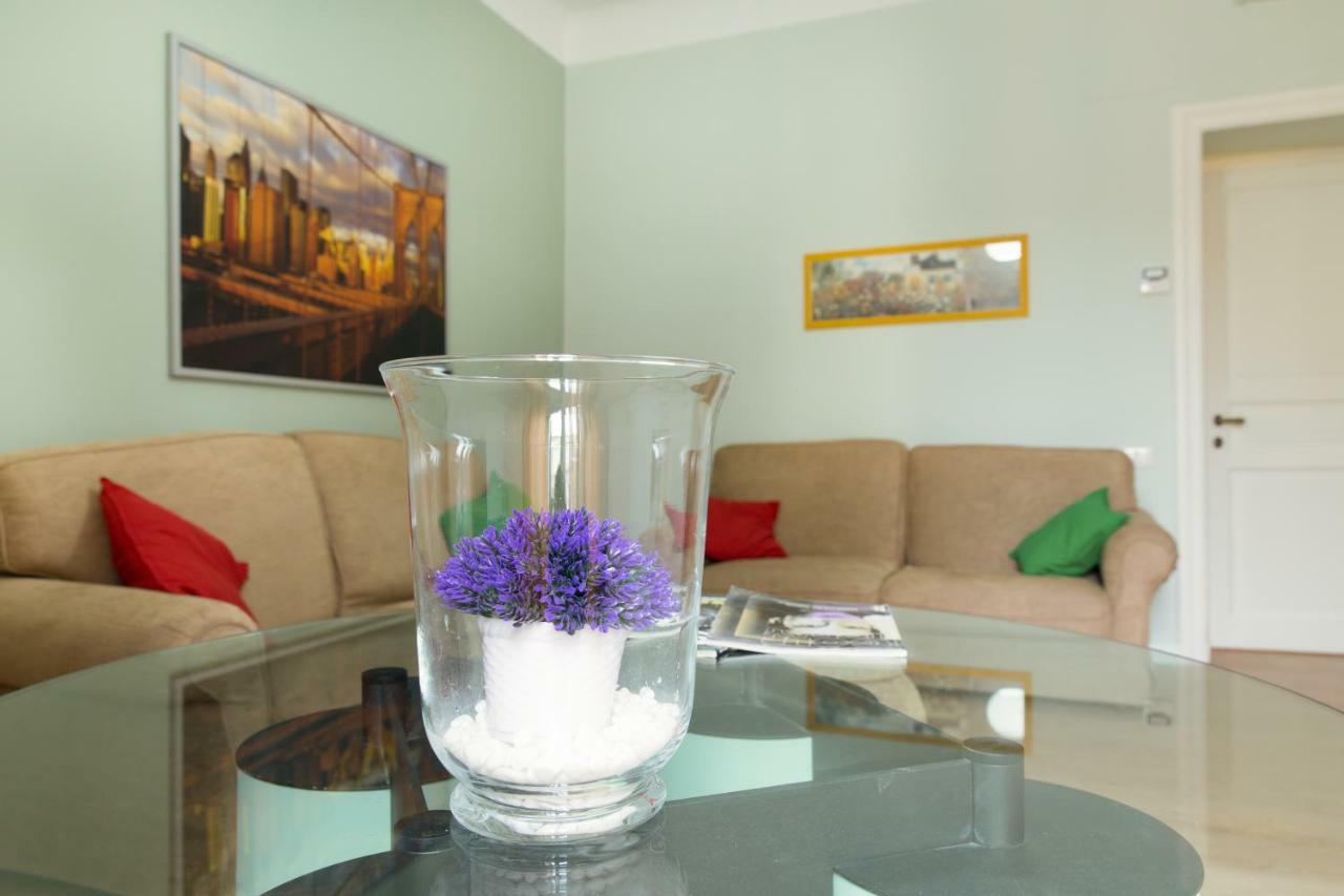 Beautiful Apartment In San Giovanni Close To Colosseo Rom Exterior foto